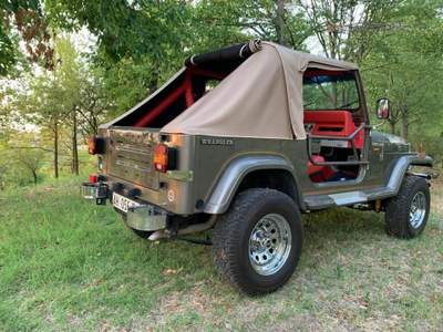 Jeep Wrangler 2.5 Laredo Verde usata Moncalvo
