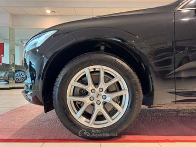 Volvo XC60 2.0 b4 4x4 auto my20 CRUISE CONTROL ADATTIVO Nero usata CONEGLIANO