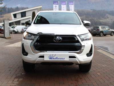 Toyota Hilux 2.4D-4D A/T 4WD Comfort "PRONTA CONSEGNA" Bianco usata Denno