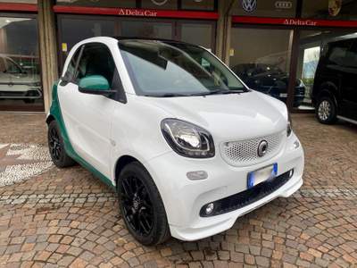 Smart ForTwo 70 1.0 Superpassion Bianco usata Costa Volpino