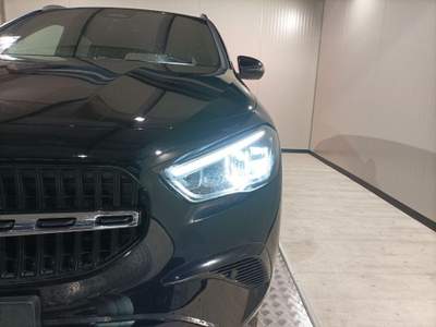 Mercedes-Benz GLA Automatic Progressive Advanced Nero usata Magenta