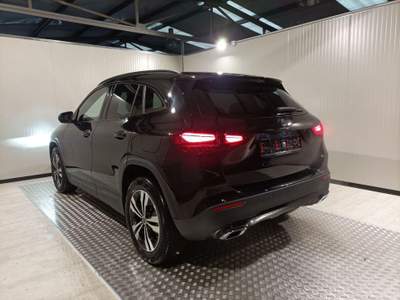 Mercedes-Benz GLA Automatic Progressive Advanced Nero usata Magenta