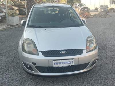 Ford Fiesta + 1.4 TDCi 3p. Argento usata Roma