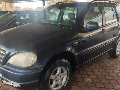 Mercedes-Benz Classe M turbodiesel cat CDI Blu/Azzurro usata Roma
