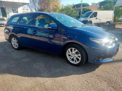 Toyota Auris 1.8 Hybrid Lounge Blu/Azzurro usata Roma