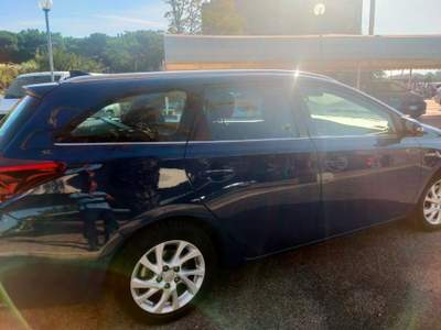 Toyota Auris 1.8 Hybrid Lounge Blu/Azzurro usata Roma