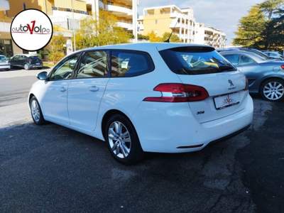 Peugeot 308 BlueHDi 100 S&S SW Business Bianco usata Gioia del Colle