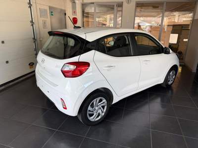 Hyundai i10 1.0 MPI Connectline 63CV / Retrocamera - Km Zero Bianco usata LENTATE SUL SEVESO