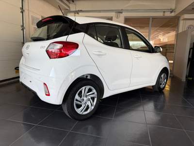 Hyundai i10 1.0 MPI Connectline 63CV / Retrocamera - Km Zero Bianco usata LENTATE SUL SEVESO