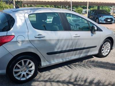 Peugeot 308 1.4 VTi 95CV 5p. Premium Argento usata Roma
