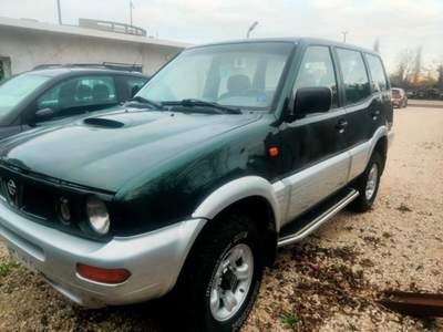 Nissan Terrano II 2.7 Tdi 5 porte SE Verde usata Roma