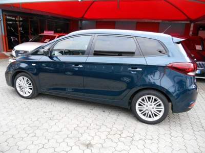 Kia Carens 1.7 CRDi 115 CV Class 7 POSTI UNIPROPRIETARIO Blu/Azzurro usata Milano
