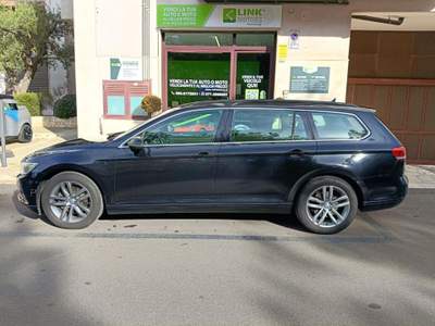 Volkswagen Passat 1.6 TDI NEOPATENTATI BlueMotion Technology Nero usata Putignano