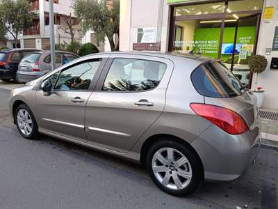 Peugeot 308 1.6 8V HDi 93CV 5p. Active NEOPATENTATI Bronzo usata Putignano