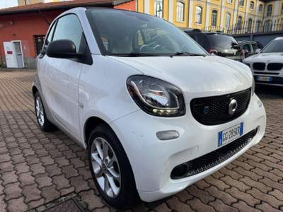 Smart ForTwo EQ Passion Bianco usata Milano