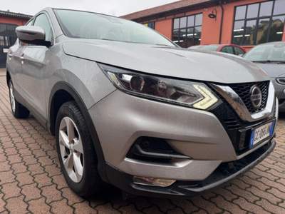 Nissan Qashqai 1.3 DIG-T 140 CV Business ''AUTOCARRO N1'' Argento usata Milano