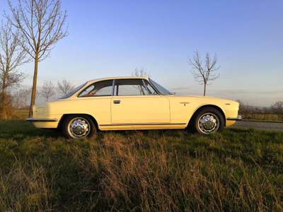 Alfa Romeo 2600 Sprint Sprint Beige usata Cava Manara