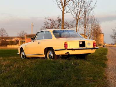 Alfa Romeo 2600 Sprint Sprint Beige usata Cava Manara