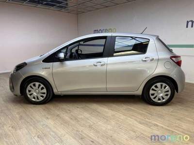 Toyota Yaris 1.5 hybrid Cool Argento usata Faenza