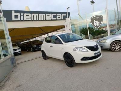 Lancia Ypsilon 1.2 69 CV 5 porte GPL Ecochic Gold  i.m Bianco usata Augusta