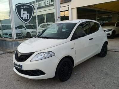 Lancia Ypsilon 1.2 69 CV 5 porte GPL Ecochic Gold  i.m Bianco usata Augusta