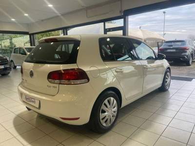 Volkswagen Golf 2.0 tdi Highline 140cv 5p dsg Bianco usata Alessandria