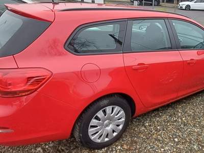 Opel Astra 1.4 Turbo 140CV Sports Tourer GPL Tech Cosmo Rosso usata Gaglianico