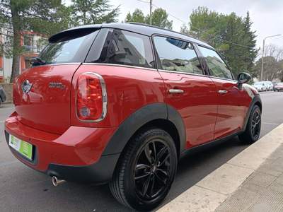 MINI Countryman Mini Cooper D Business  NEOPATENTATI Automatica Rosso usata Putignano