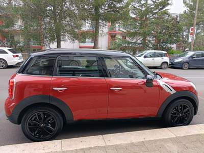 MINI Countryman Mini Cooper D Business  NEOPATENTATI Automatica Rosso usata Putignano