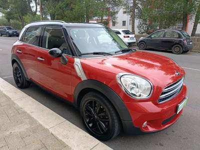 MINI Countryman Mini Cooper D Business  NEOPATENTATI Automatica Rosso usata Putignano