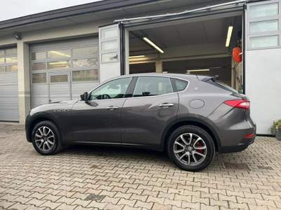 Maserati Levante V6 Diesel AWD Grigio usata Sergnano