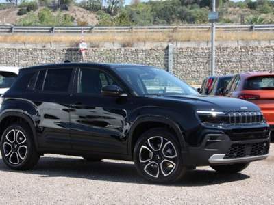Jeep Avenger 1.2 Turbo MHEV Summit Nero usata Bernalda