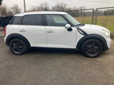 MINI Countryman Mini Cooper D Countryman Automatica Bianco usata Cassino