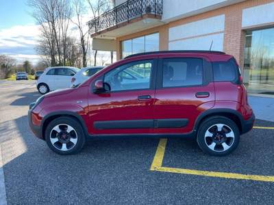 Fiat Panda III 1.0 FireFly S&S Hybrid Cross Rosso usata PAVIA DI UDINE