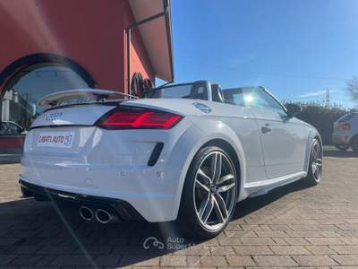 Audi TTS TFSI S TRONIC Oro usata Lesmo