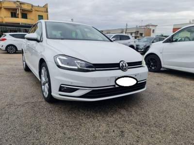 Volkswagen Golf 1.6 TDI 115 CV 5p. Executive BlueMotion Technology Bianco usata Cassino Volkswagen Golf 1.6 TDI 115 CV 5p. Executive BlueMotion Technology Bianco usata Cassino