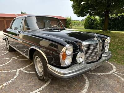 Mercedes-Benz 280 280 SE Coupè Nero usata Reggio Emilia