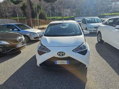 Toyota Aygo 1.0 VVT-i 72 CV 5 porte x-play Bianco usata Spadafora