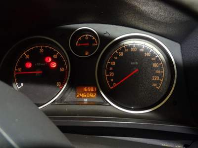 Opel Zafira 1.9 CDTI 101CV Cosmo -7 posti -NEOPATENTATI Grigio usata Telgate