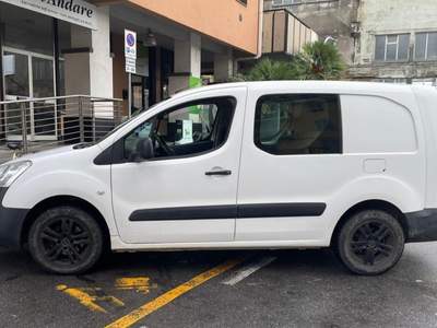 Citroen Berlingo BlueHDi Van 5 posti Semivetrato (AUTOCARRO) Bianco usata Varazze