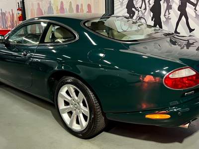 Jaguar XK 4.2 Coupé Verde usata Castellammare di Stabia