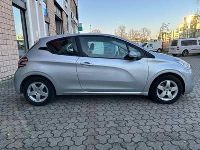 Peugeot 208 1° serie 1.0 VTi 68 CV 3p PureTech NeoPatentati Grigio usata Cernusco sul Naviglio
