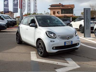 Smart ForFour 70 1.0 twinamic Prime Bianco usata Fondi