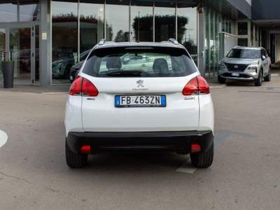 Peugeot 2008 1° serie PureTech 82 ETG5 S&S Active Bianco usata Fondi