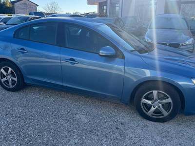 Volvo S60 D3 Geartronic Business Blu/Azzurro usata San Polo di Piave
