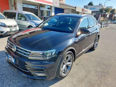 Volkswagen Tiguan 2.0 TDI 190 CV  DSG 4MOT R-LINE- MATRIX- TETTO Nero usata Bassano del Grappa
