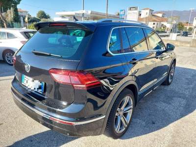 Volkswagen Tiguan 2.0 TDI 190 CV  DSG 4MOT R-LINE- MATRIX- TETTO Nero usata Bassano del Grappa