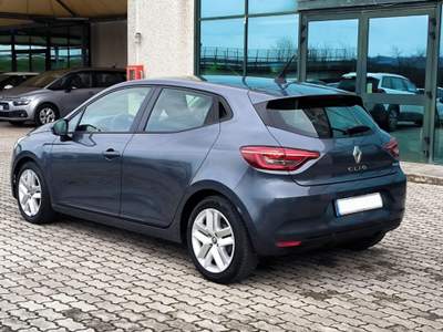 Renault Clio 1.6 E-TECH HYBRID 90CV  BUSINESS Grigio usata San Salvatore Telesino