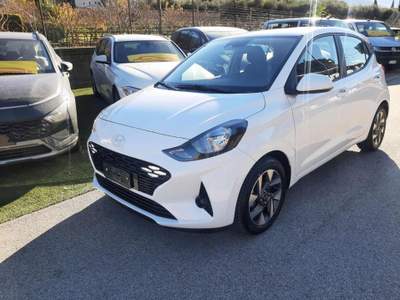 Hyundai i10 1.0 MPI AT Connectline Bianco usata Arco