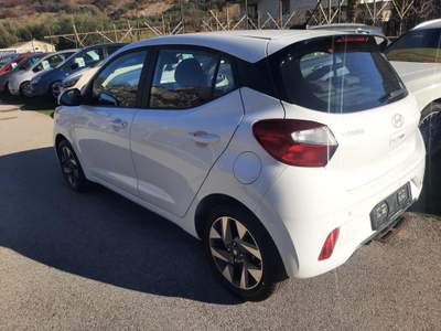 Hyundai i10 1.0 MPI AT Connectline Bianco usata Arco